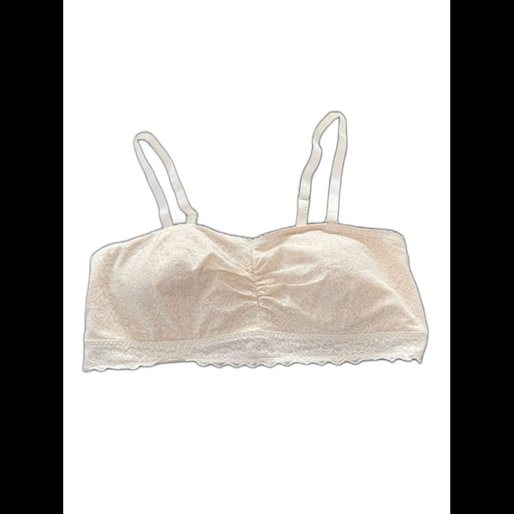 Torrid Strapless / Convertible Bralette 2X. Cream/ off white color.